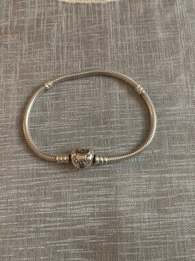 Pandora Silver Heart BracelET